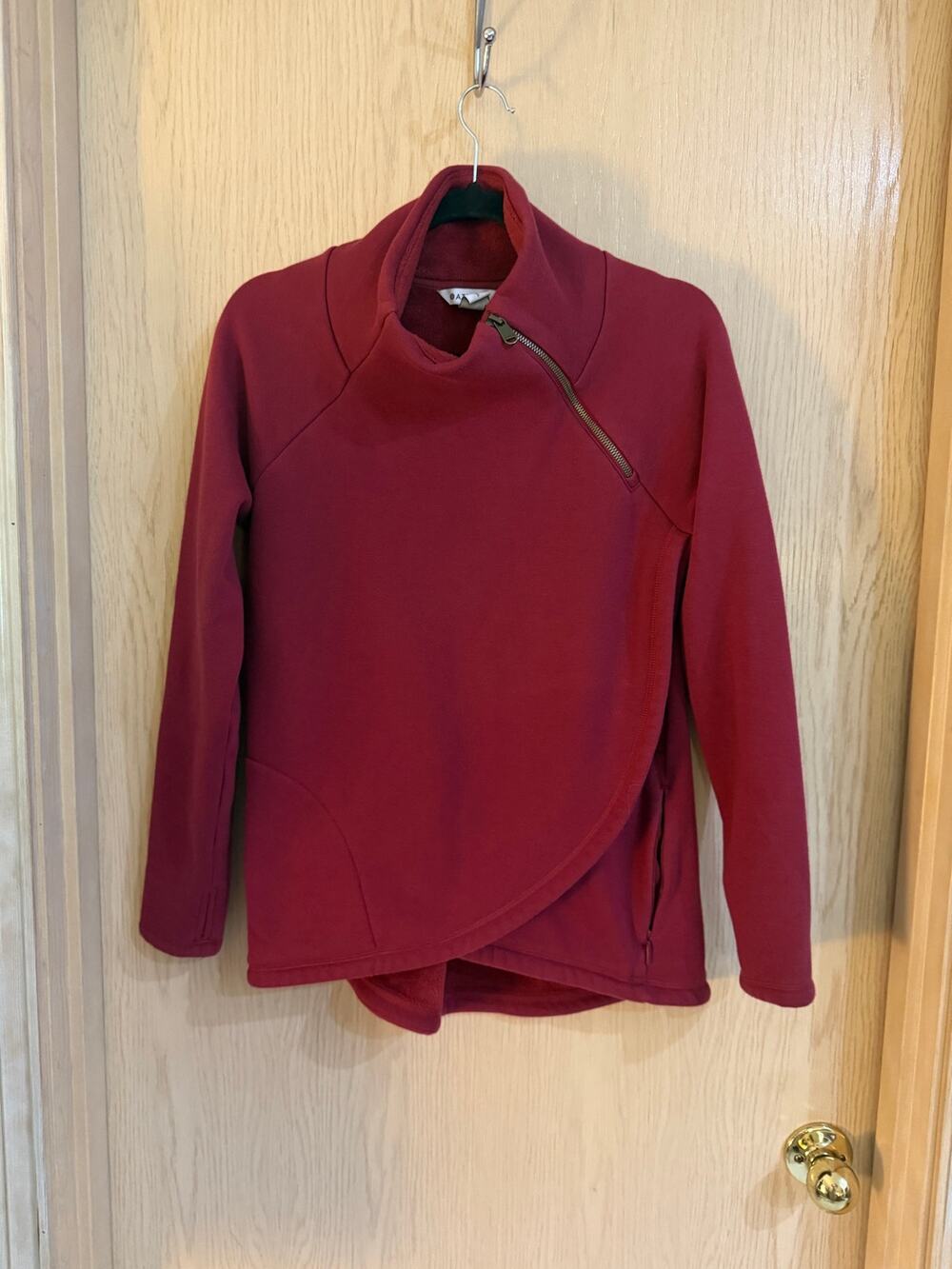 Athleta Cozy Karma Asym Pullover Small Burgundy Fleece Wrap Sweatshirt